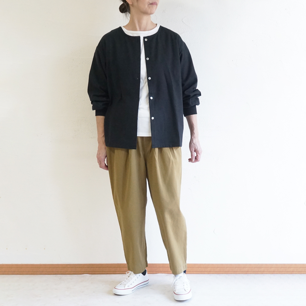 テーパードパンツ 
