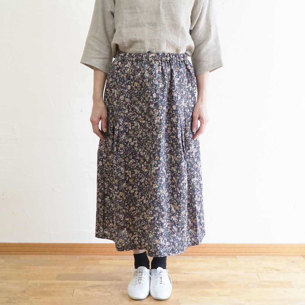 花柄スカート 