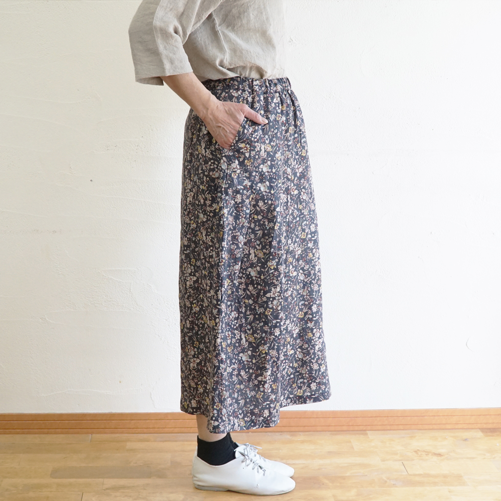 花柄スカート 