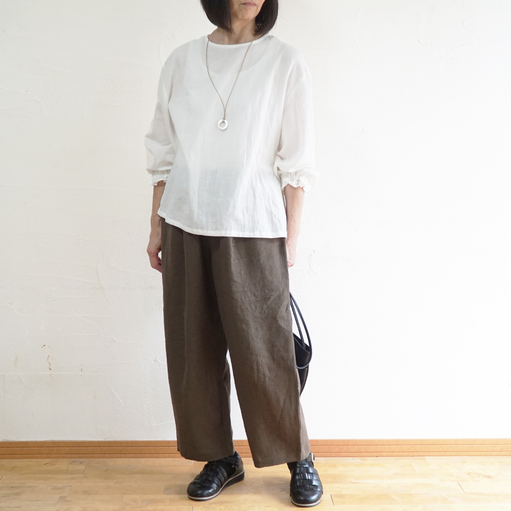 プルオーバーブラウス