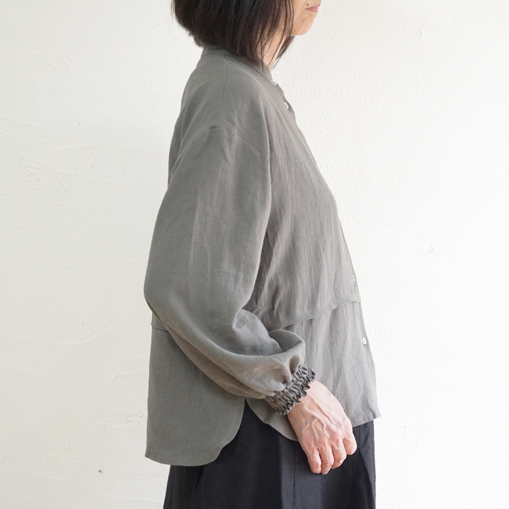 バンドカラーブラウス