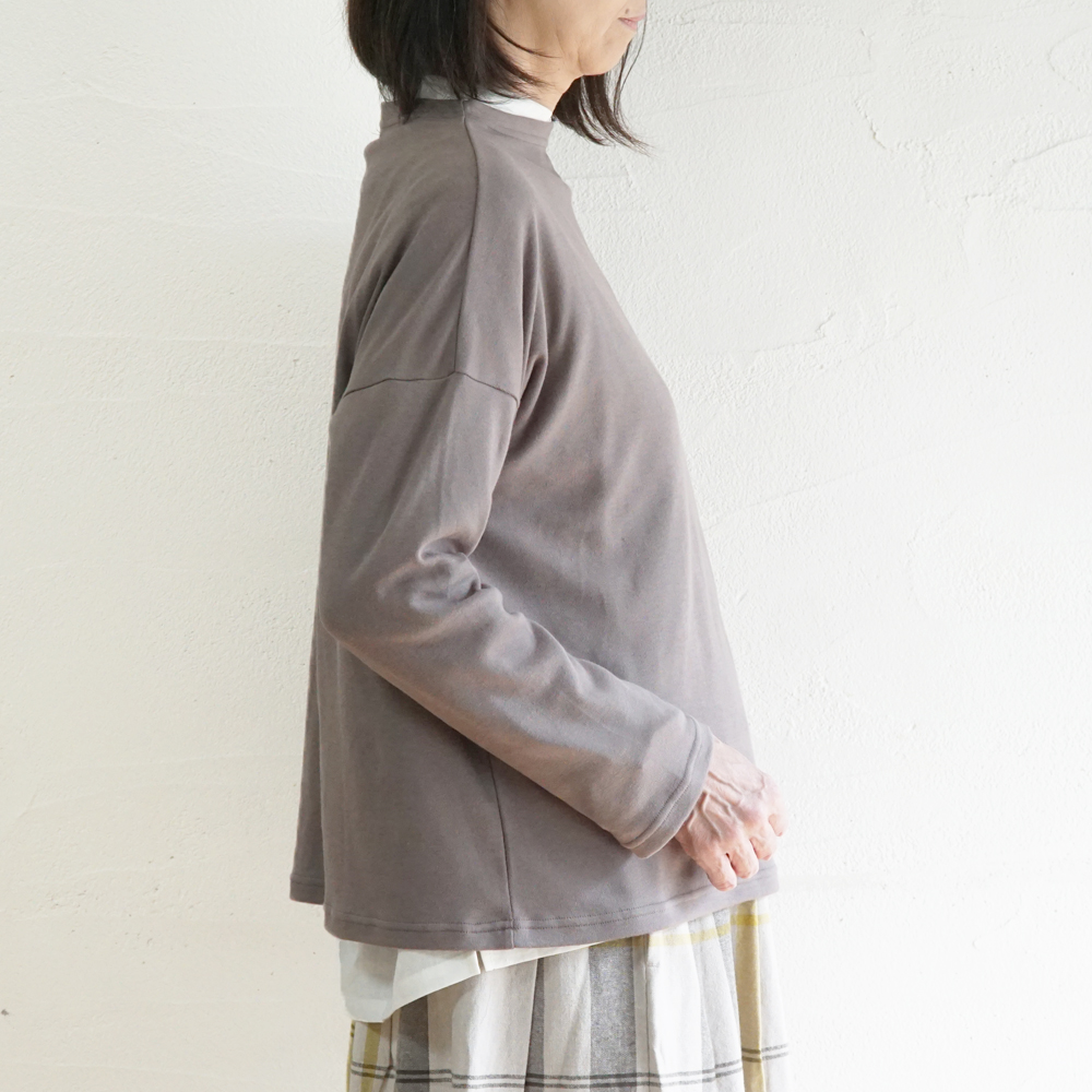 ボトルネックプルオーバー 