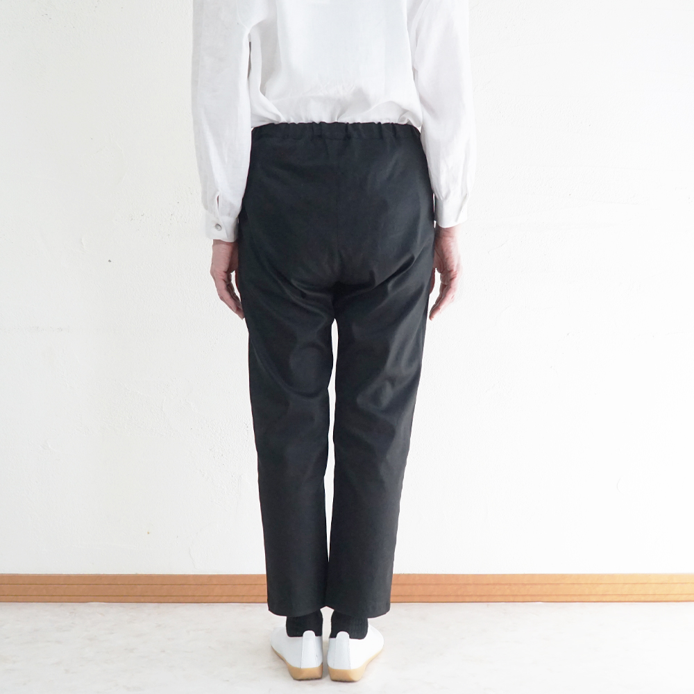 ストレートパンツ 