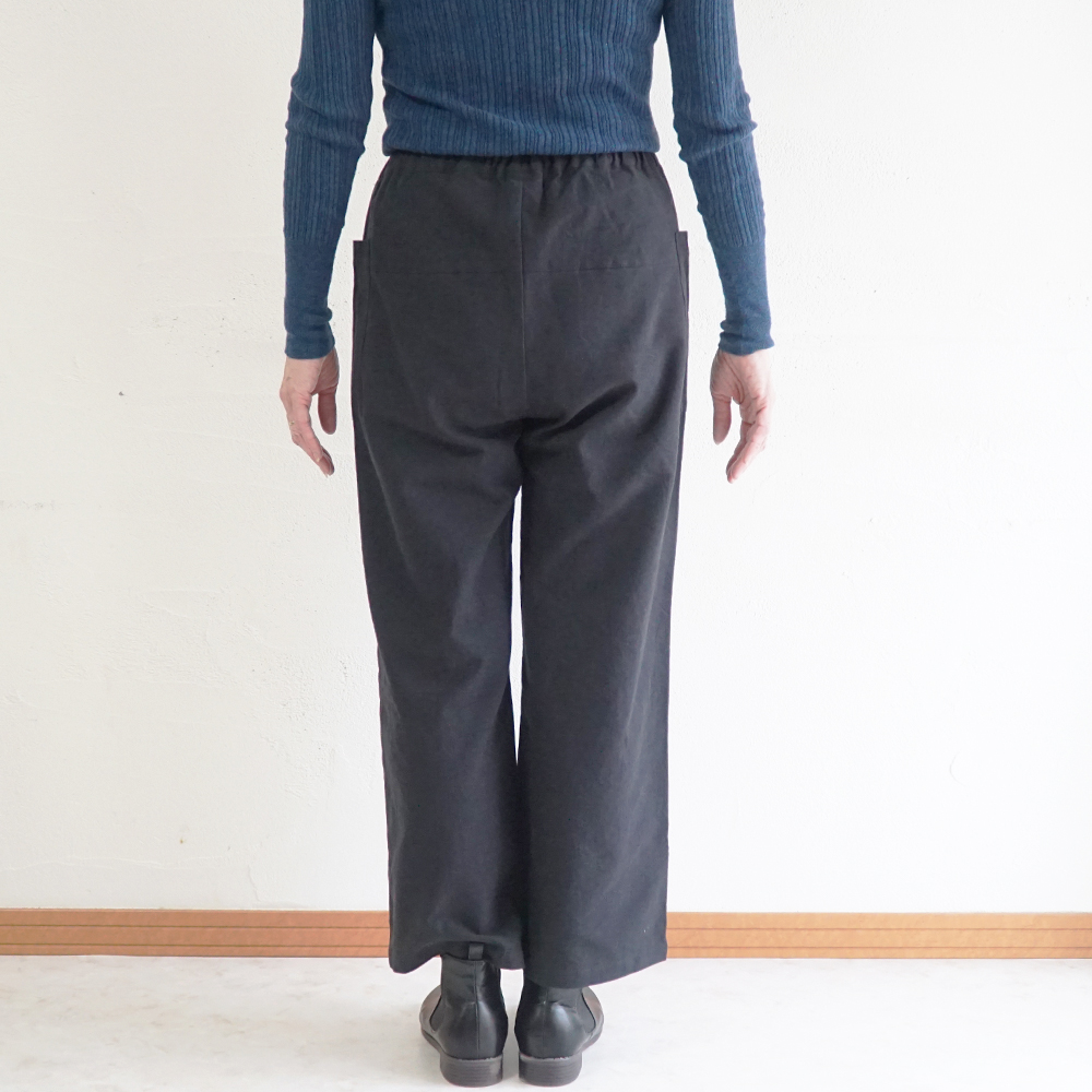 ストレートパンツ 