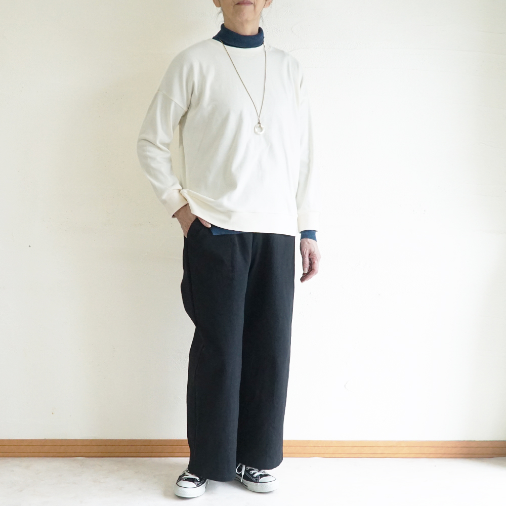 ストレートパンツ 