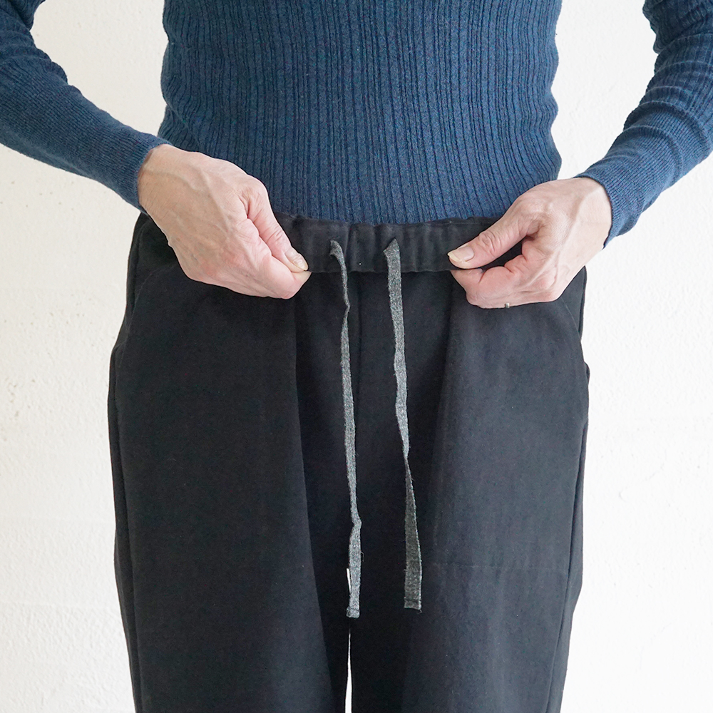 ストレートパンツ 
