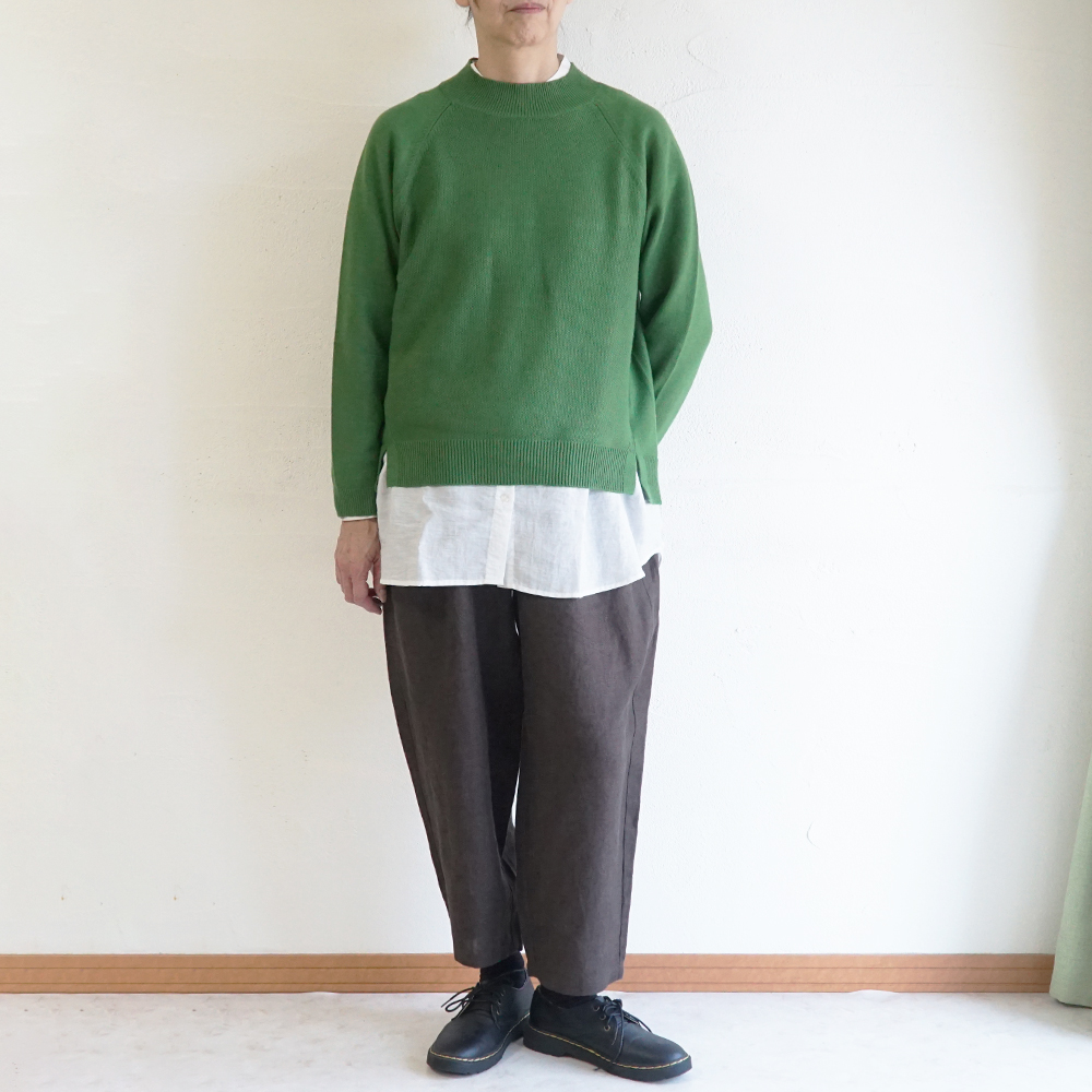 テーパードパンツ 