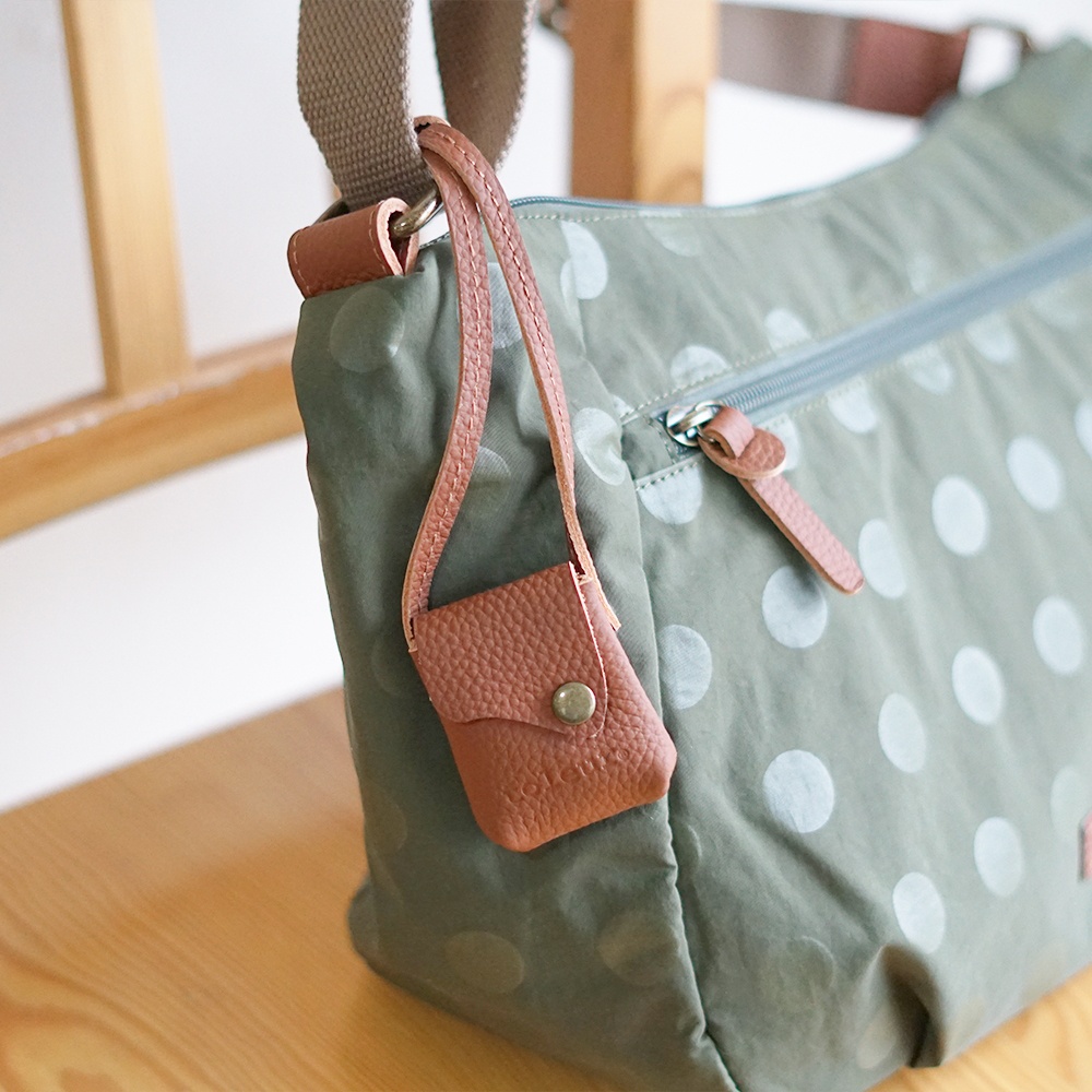 ショルダーバッグ 