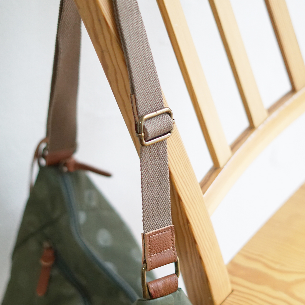 ショルダーバッグ 