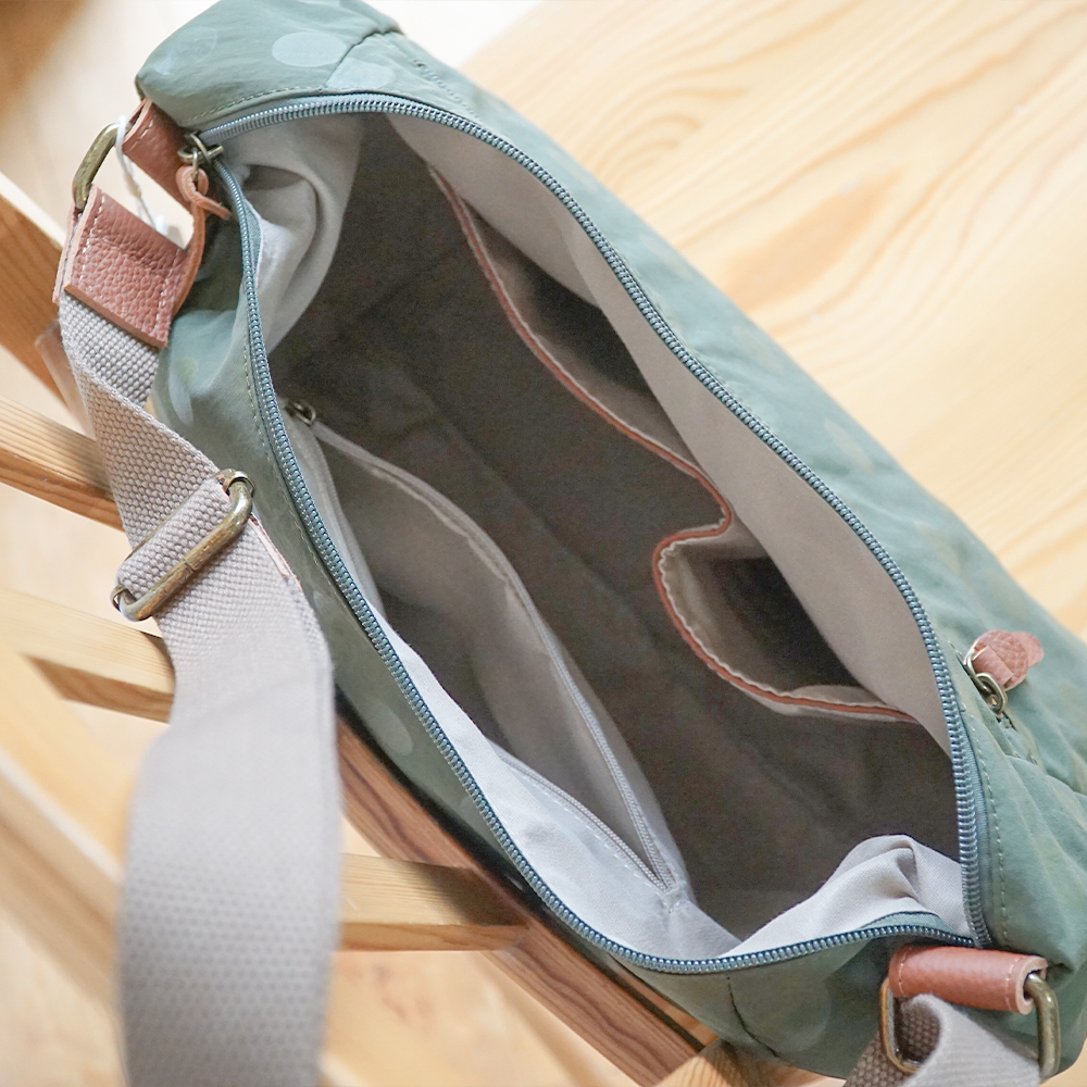 ショルダーバッグ 