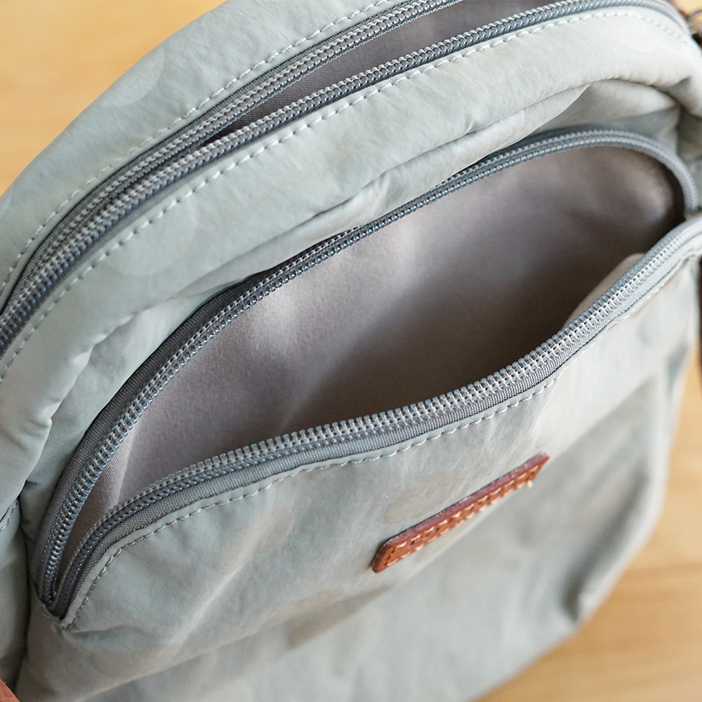 ショルダーバッグ 