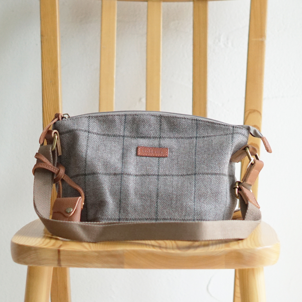 ショルダーバッグ 