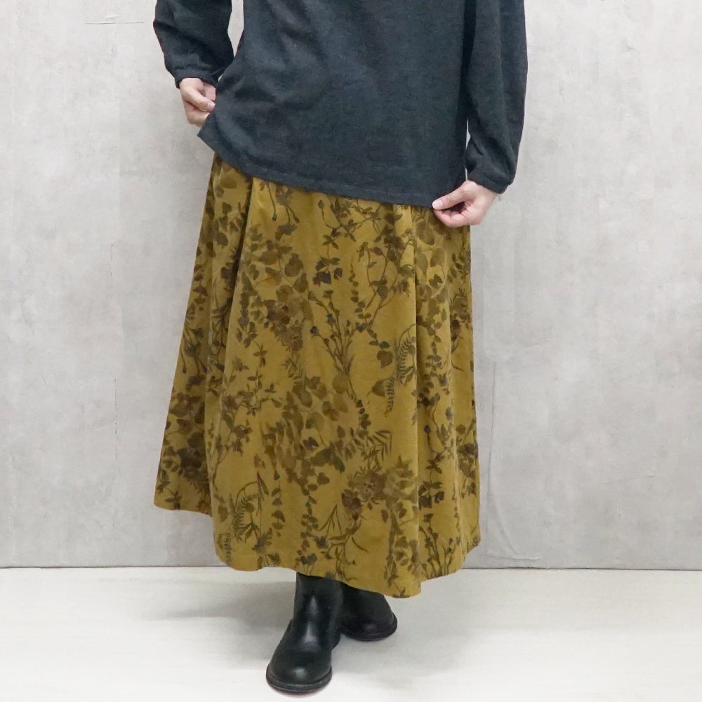 Branch m‘.,ブランチエム,ナチュラル,30代,40代,50代,60代,コットン,ゆったり,綿,コーデュロイ,細コール,花柄,花柄スカート,スカート,コーデュロイスカート,低身長,小柄