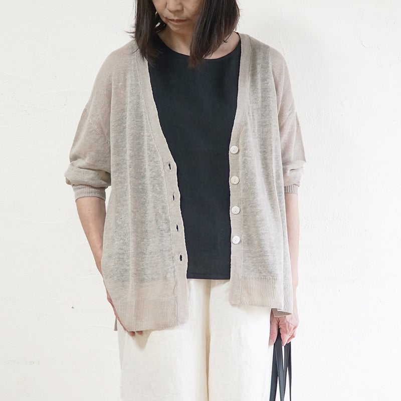 Branch m‘.,ブランチエム,ナチュラル,30代,40代,50代,60代,ゆったり,リネン,knit,ニット,リネンニット,カーディガン,ニットカーディガン,Vネック,Vネックカーディガン