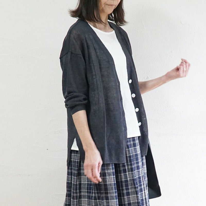 Branch m‘.,ブランチエム,ナチュラル,30代,40代,50代,60代,ゆったり,リネン,knit,ニット,リネンニット,カーディガン,ニットカーディガン,Vネック,Vネックカーディガン