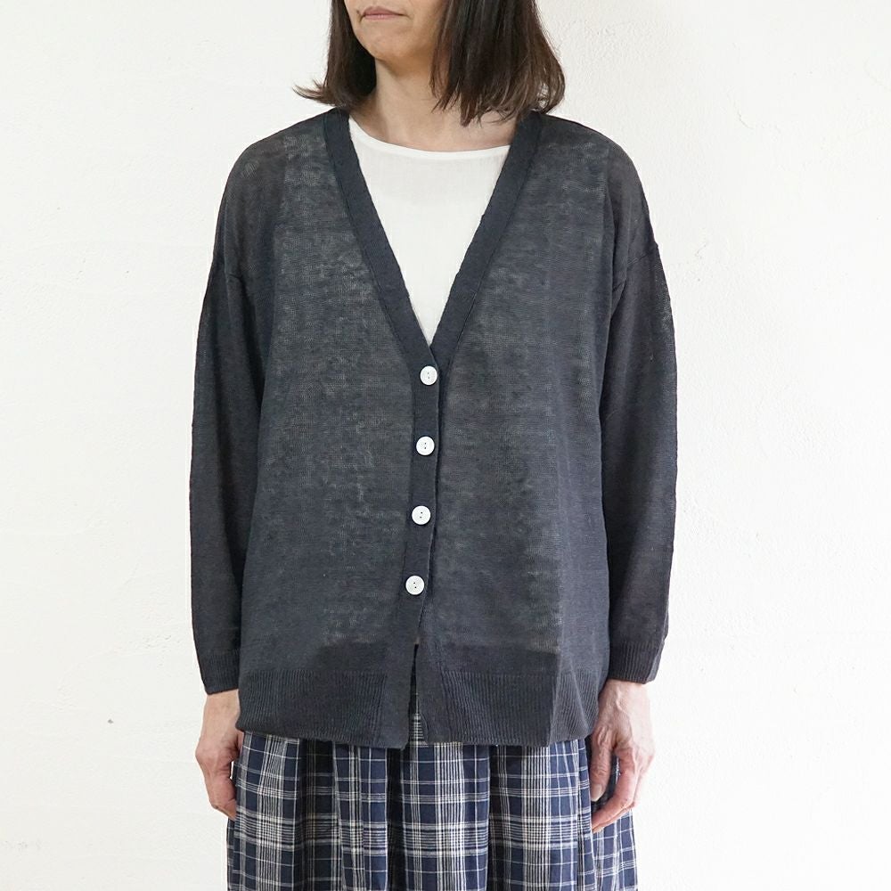 Branch m‘.,ブランチエム,ナチュラル,30代,40代,50代,60代,ゆったり,リネン,knit,ニット,リネンニット,カーディガン,ニットカーディガン,Vネック,Vネックカーディガン