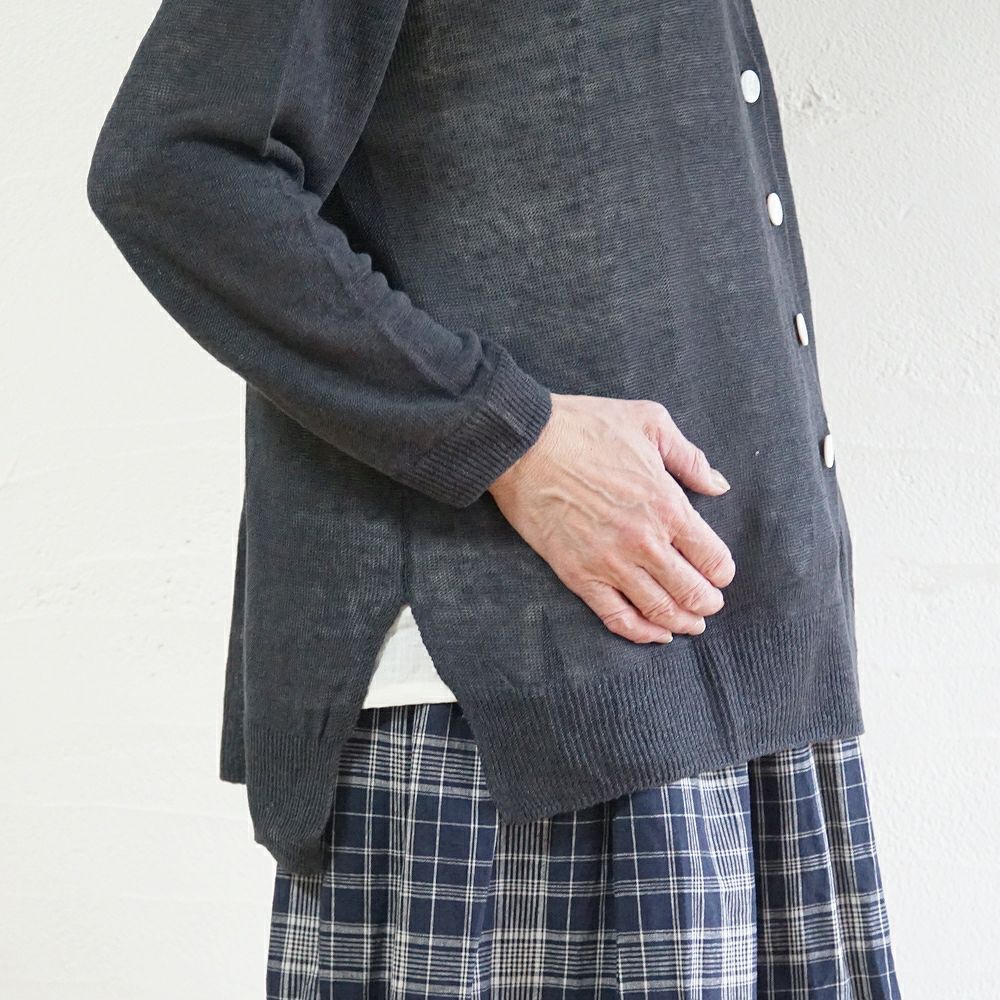 Branch m‘.,ブランチエム,ナチュラル,30代,40代,50代,60代,ゆったり,リネン,knit,ニット,リネンニット,カーディガン,ニットカーディガン,Vネック,Vネックカーディガン