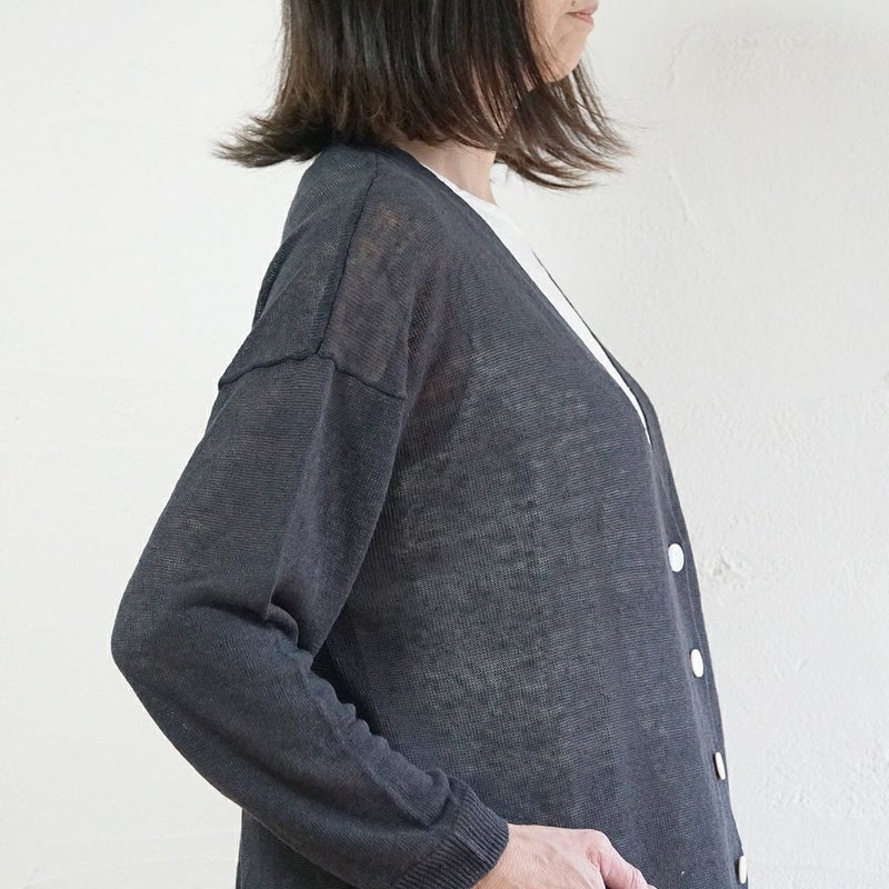 Branch m‘.,ブランチエム,ナチュラル,30代,40代,50代,60代,ゆったり,リネン,knit,ニット,リネンニット,カーディガン,ニットカーディガン,Vネック,Vネックカーディガン