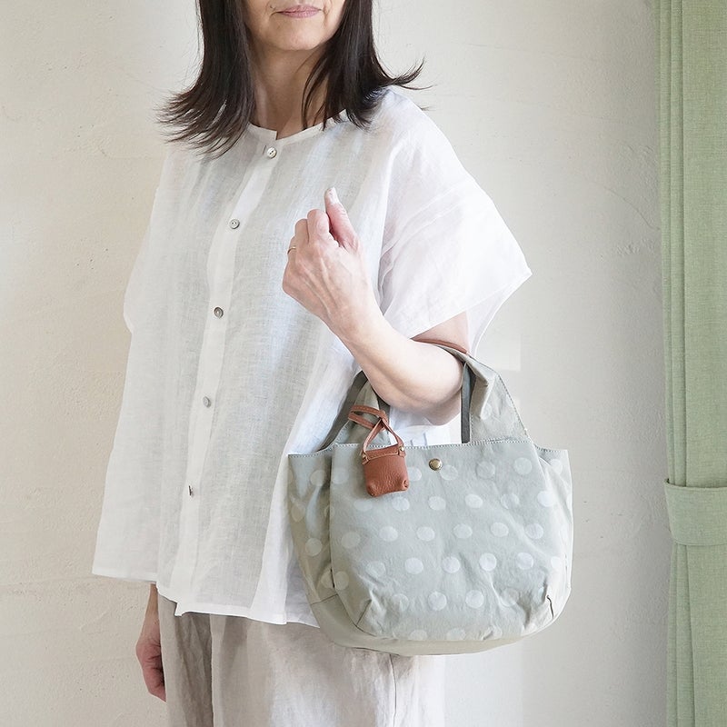 Branch m‘.,ブランチエム,ナチュラル,30代,40代,50代,60代,ゆったり,バッグ,サコッシュ,toleur,トーラ,トートバッグ,革バッグ,カウレザーバッグ,カウレザー,