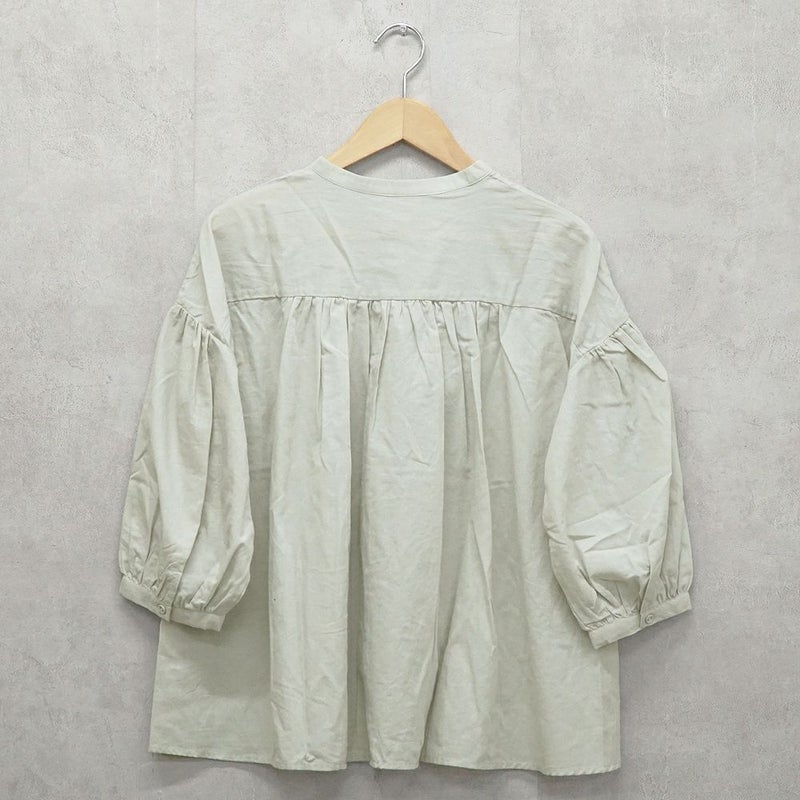 Branch m‘.,ブランチエム,ナチュラル,30代,40代,50代,60代,リネン,ゆったり,コットン,ブラウス,blouse,ギャザーブラウス,バンドカラー,バンドカラーブラウス,コットンリネン,コットンリネンブラウス,