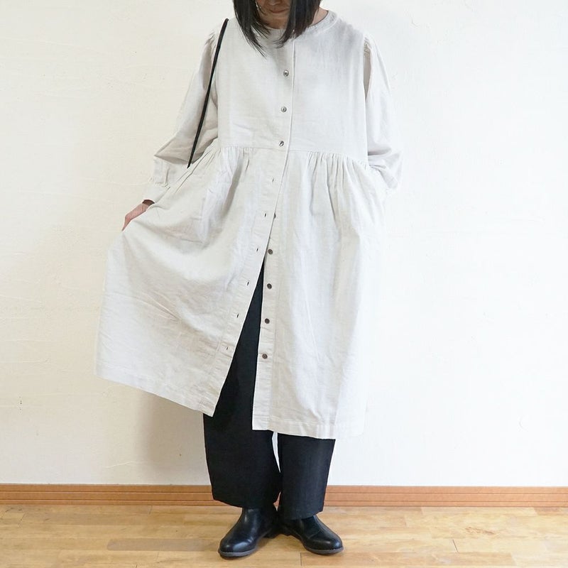 Branch m‘.,ブランチエム,ナチュラル,30代,40代,50代,60代,コットン,ゆったり,blouse,ブラウス,綿ブラウス,綿ウール,コットンウール,ワンピース,ギャザーワンピース,羽織ワンピース,ライトアウター,カーディガン,起毛ワンピース