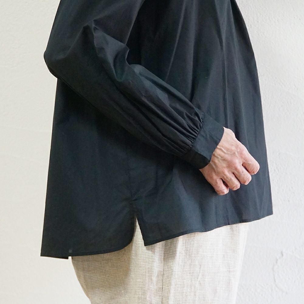 Branch m‘.,ブランチエム,ナチュラル,30代,40代,50代,60代,コットン,ゆったり,コットン,コットンブラウス,綿ブラウス,フリル,フリルブラウス,シャーリング,シャーリングブラウス,フォーマル,オケージョン,セットアップ