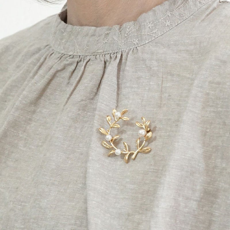 Branch m‘.,ブランチエム,ナチュラル,30代,40代,50代,60代,ブローチ,アクセサリー,パール,リース,リースブローチ,パールブローチ,オケージョンスタイル,オケージョン,セレモニー