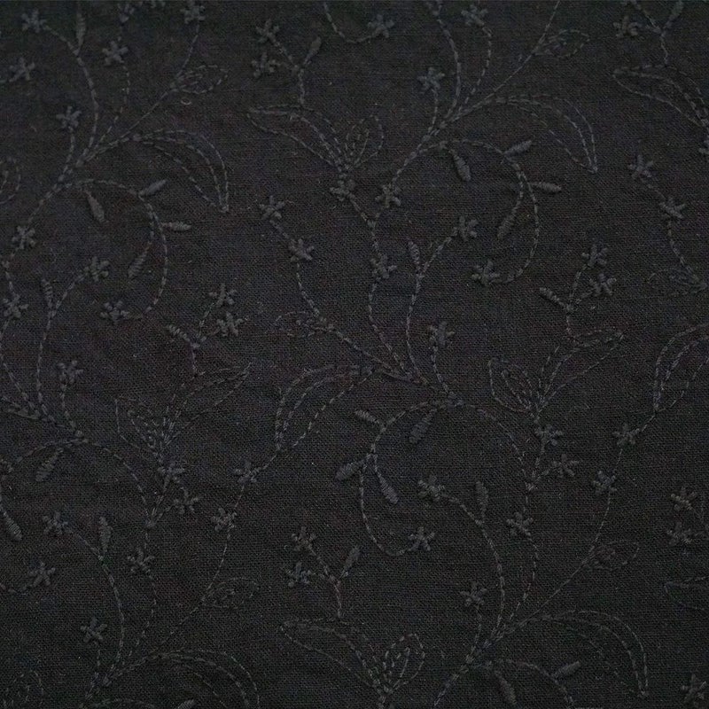 Branch m‘.,ブランチエム,ナチュラル,30代,40代,50代,60代,リネン,ゆったり,刺繍,刺繍ブラウス,blouse,ブラウス,プルオーバー,プルオーバーブラウス