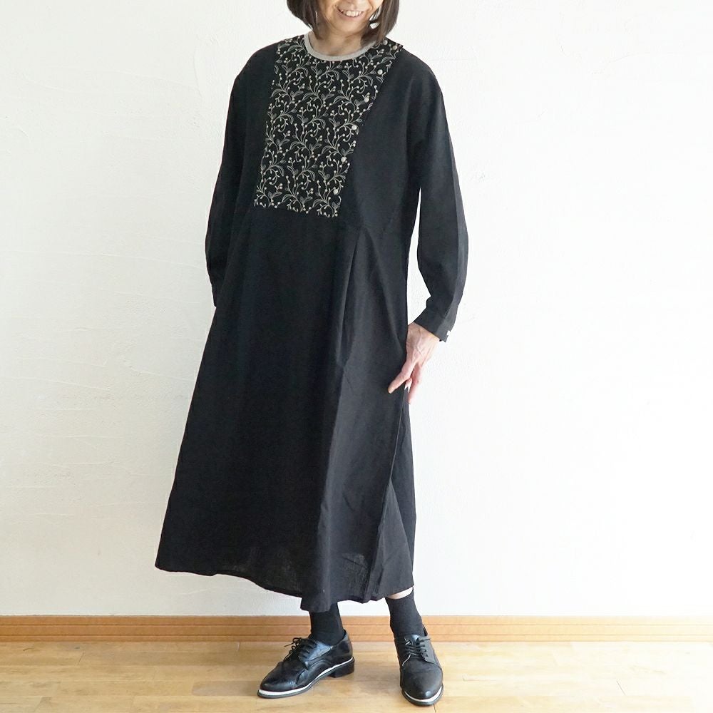 Branch m‘.,ブランチエム,ナチュラル,30代,40代,50代,60代,リネン,ゆったり,刺繍,刺繍ワンピース,ワンピース,タックワンピース,