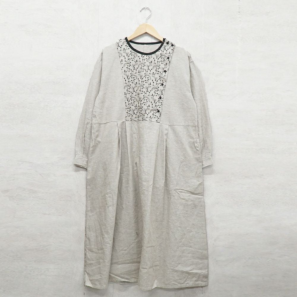 Branch m‘.,ブランチエム,ナチュラル,30代,40代,50代,60代,リネン,ゆったり,刺繍,刺繍ワンピース,ワンピース,タックワンピース,