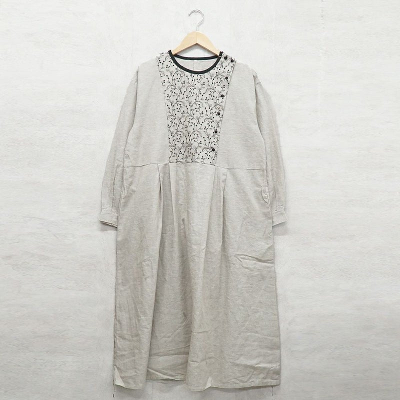 Branch m‘.,ブランチエム,ナチュラル,30代,40代,50代,60代,リネン,ゆったり,刺繍,刺繍ワンピース,ワンピース,タックワンピース,