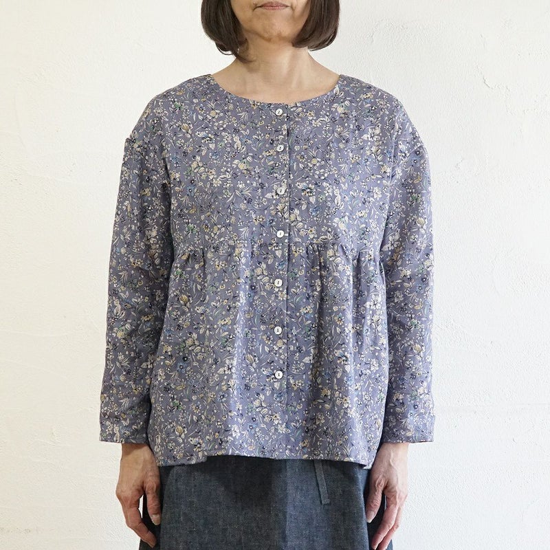 Branch m‘.,ブランチエム,ナチュラル,30代,40代,50代,60代,リネン,ゆったり, ブラウス,リネンブラウス,花柄,花柄ブラウス,2way,2wayブラウスノーカラーブラウス,ギャザーブラウ