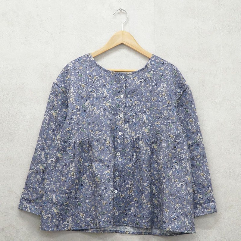 Branch m‘.,ブランチエム,ナチュラル,30代,40代,50代,60代,リネン,ゆったり, ブラウス,リネンブラウス,花柄,花柄ブラウス,2way,2wayブラウスノーカラーブラウス,ギャザーブラウ