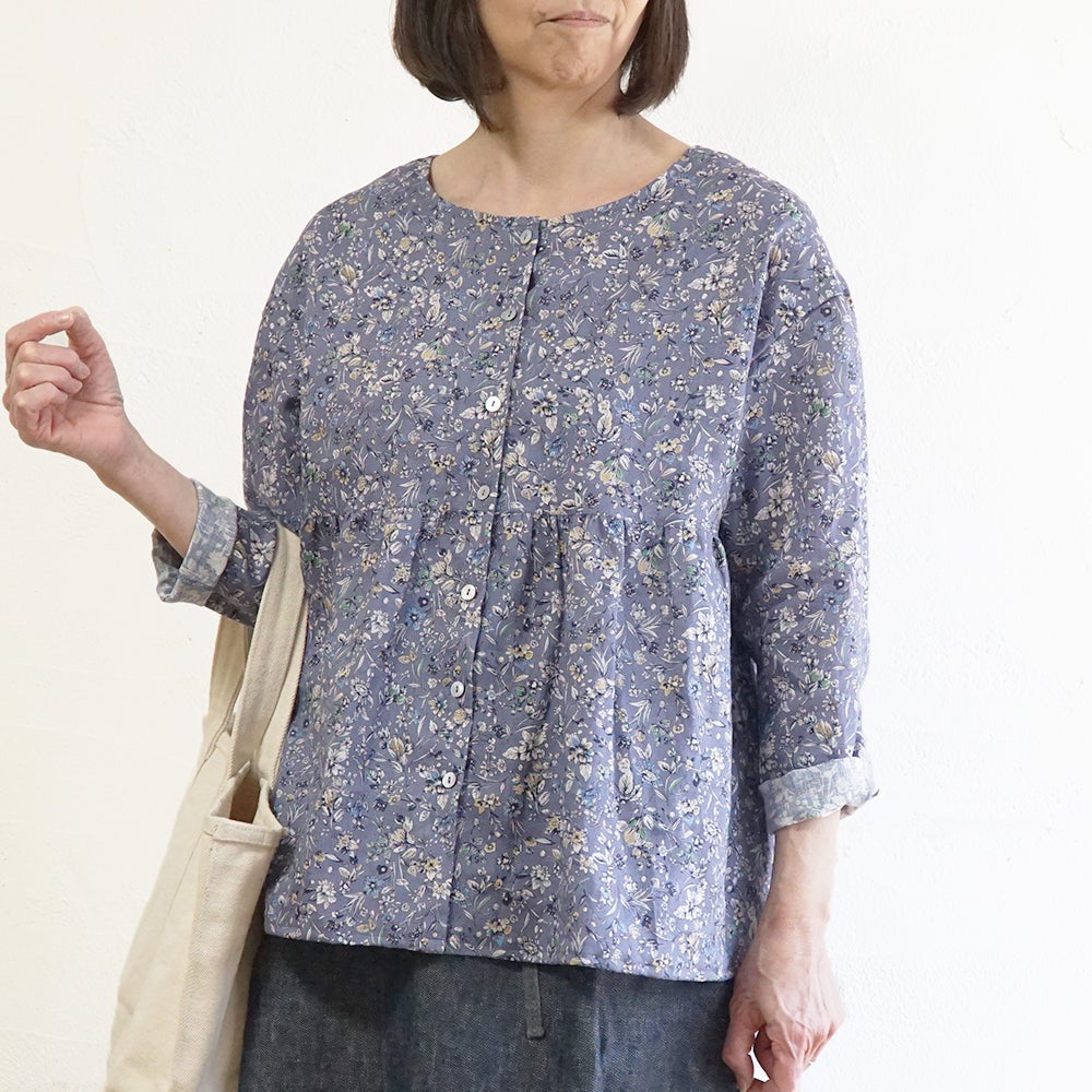 Branch m‘.,ブランチエム,ナチュラル,30代,40代,50代,60代,リネン,ゆったり, ブラウス,リネンブラウス,花柄,花柄ブラウス,2way,2wayブラウスノーカラーブラウス,ギャザーブラウ