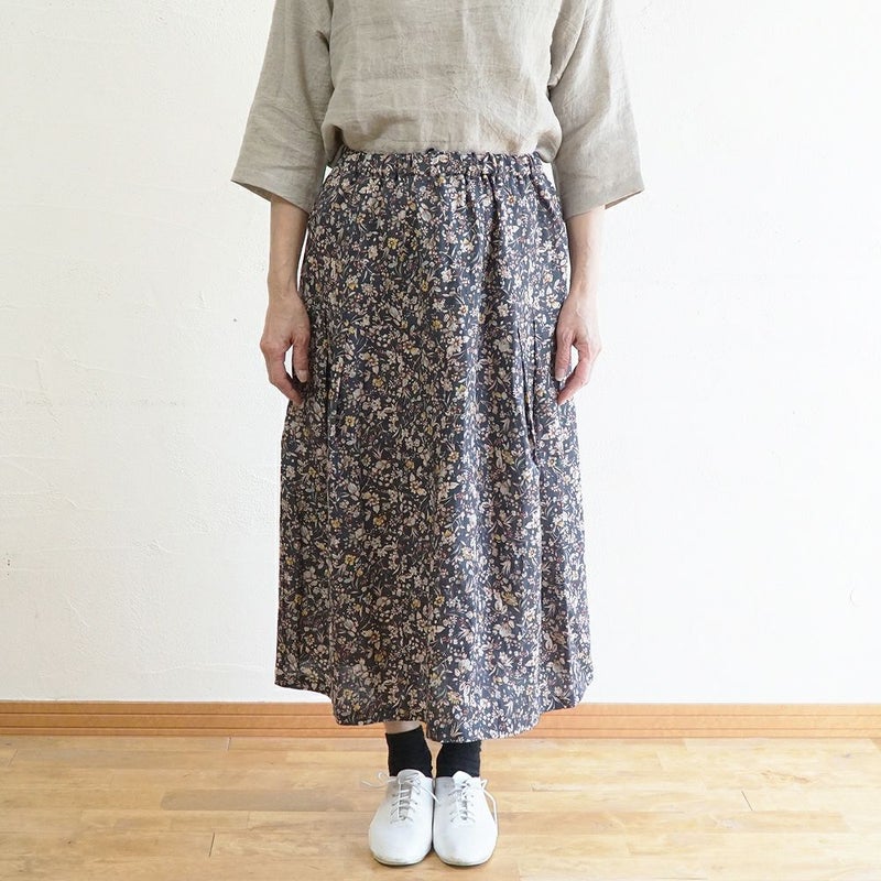 Branch m‘.,ブランチエム,ナチュラル,30代,40代,50代,60代,リネン,ゆったり,skirt,スカート,リネンスカート,タックスカート,花柄,花柄スカート,花柄プリント,
