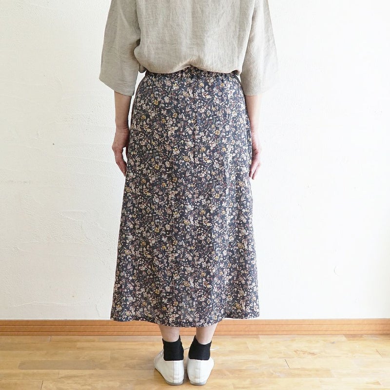 Branch m‘.,ブランチエム,ナチュラル,30代,40代,50代,60代,リネン,ゆったり,skirt,スカート,リネンスカート,タックスカート,花柄,花柄スカート,花柄プリント,