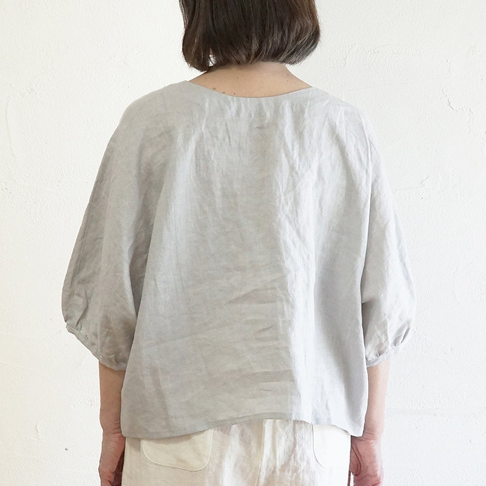 Branch m‘.,ブランチエム,ナチュラル,30代,40代,50代,60代,リネン,ゆったり,ブラウス,リネンブラウス,ドルマンブラウス,ドルマン,ドルマンシルエット,クルーネック,クルーネックブラウス,羽織, 