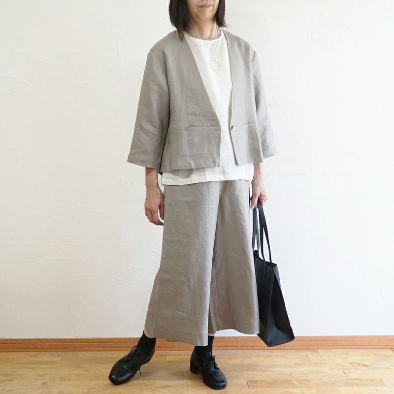 Branch m‘.,ブランチエム,ナチュラル,30代,40代,50代,60代,リネン,ゆったり,ジャケット,リネンジャケット,Vネック、Vネックジャケット,ノーカラージャケット,ショート丈,ショートジャケット,フォーマル,オケージョン,セットアップ