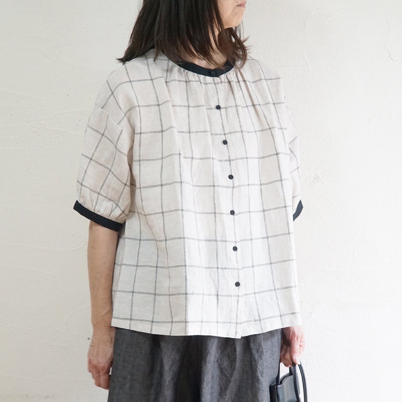 Branch m‘.,ブランチエム,ナチュラル,30代,40代,50代,60代,リネン,ゆったり,blouse,ブラウス,半袖,チェック,チェック柄,チェック柄ブラウス,リネンブラウス,フレンチスリーブ,配色ブラウス