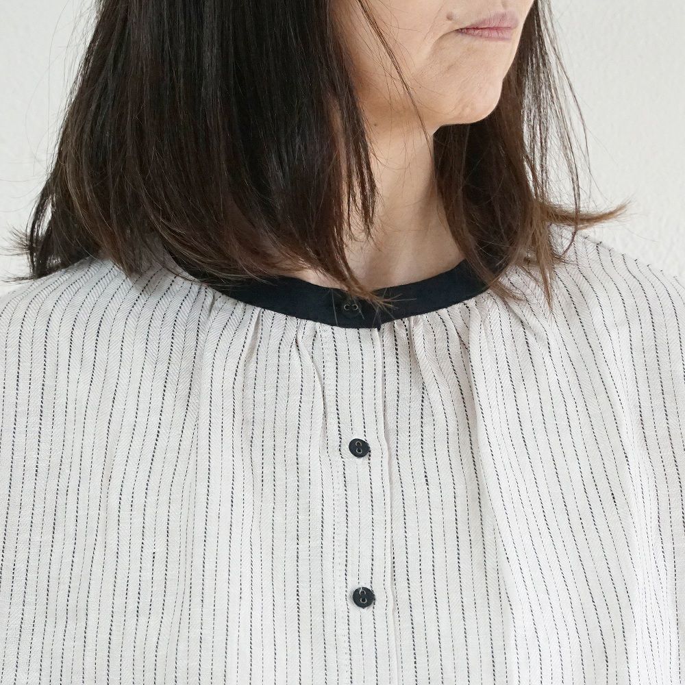 Branch m‘.,ブランチエム,ナチュラル,30代,40代,50代,60代,リネン,ゆったり,blouse,ブラウス,半袖,チェック,チェック柄,チェック柄ブラウス,リネンブラウス,フレンチスリーブ,配色ブラウス