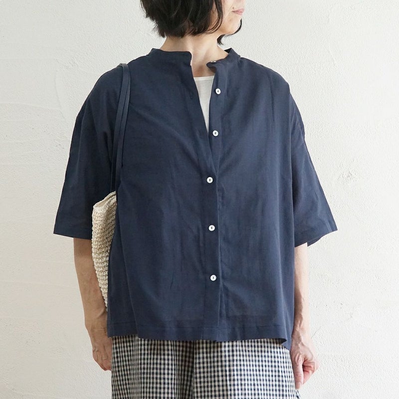 Branch m‘.,ブランチエム,ナチュラル,30代,40代,50代,60代,コットン,綿,ゆったり,ブラウス,コットンブラウス,バンドカラーブラウス,スタンドカラーブラウス,コットンシャツ,シャツ,５分袖,コットンボイルガーゼ,