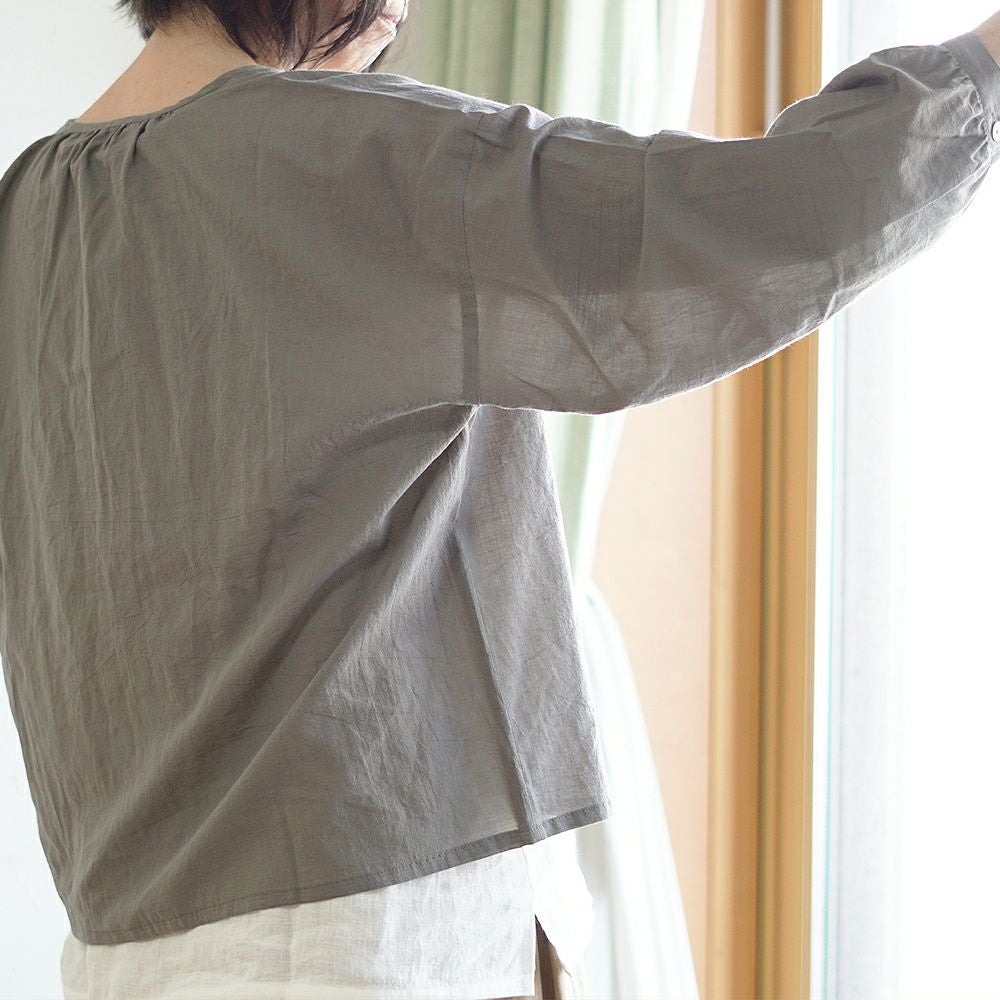 Branch m‘.,ブランチエム,ナチュラル,30代,40代,50代,60代,コットン,綿,ゆったり,ブラウス,コットンブラウス,綿ローン,東炊き,シアーブラウス,シアーシャツ,ノーカラーブラウス