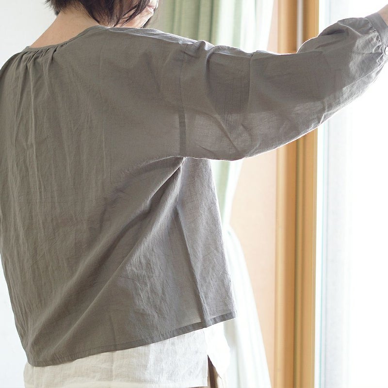 Branch m‘.,ブランチエム,ナチュラル,30代,40代,50代,60代,コットン,綿,ゆったり,ブラウス,コットンブラウス,綿ローン,東炊き,シアーブラウス,シアーシャツ,ノーカラーブラウス
