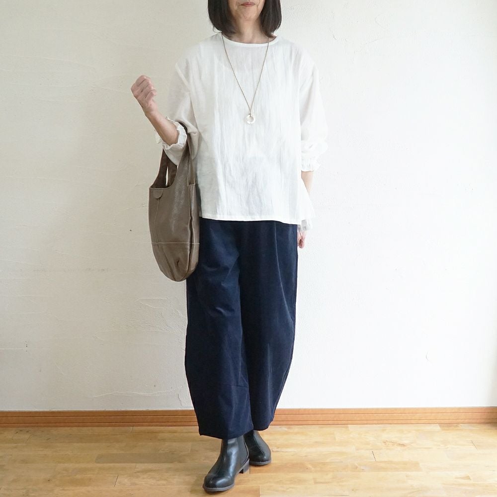 Branch m‘.,ブランチエム,ナチュラル,30代,40代,50代,60代,コットン,綿,ゆったり,パンツ,コクーンパンツ,コーデュロイ,細コール,コーデュロイパンツ,ボウルパンツ