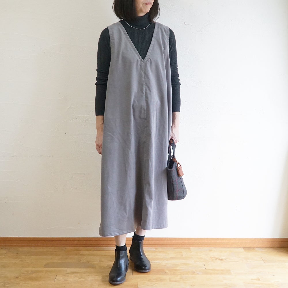 Branch m‘.,ブランチエム,ナチュラル,30代,40代,50代,60代,コットン,綿,ゆったり,ワンピース,ノースリーブワンピース,Vネックワンピース,コーデュロイ,細コール,コーデュロイワンピース,細コールワンピース