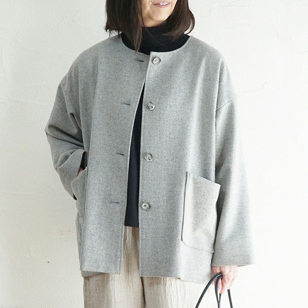 Branch m‘.,ブランチエム,ナチュラル,30代,40代,50代,60代,ウール,ゆったり,コート,ジャケット,ノーカラーコート,裏地,ノーカラー,クルーネック,クルーネックコート