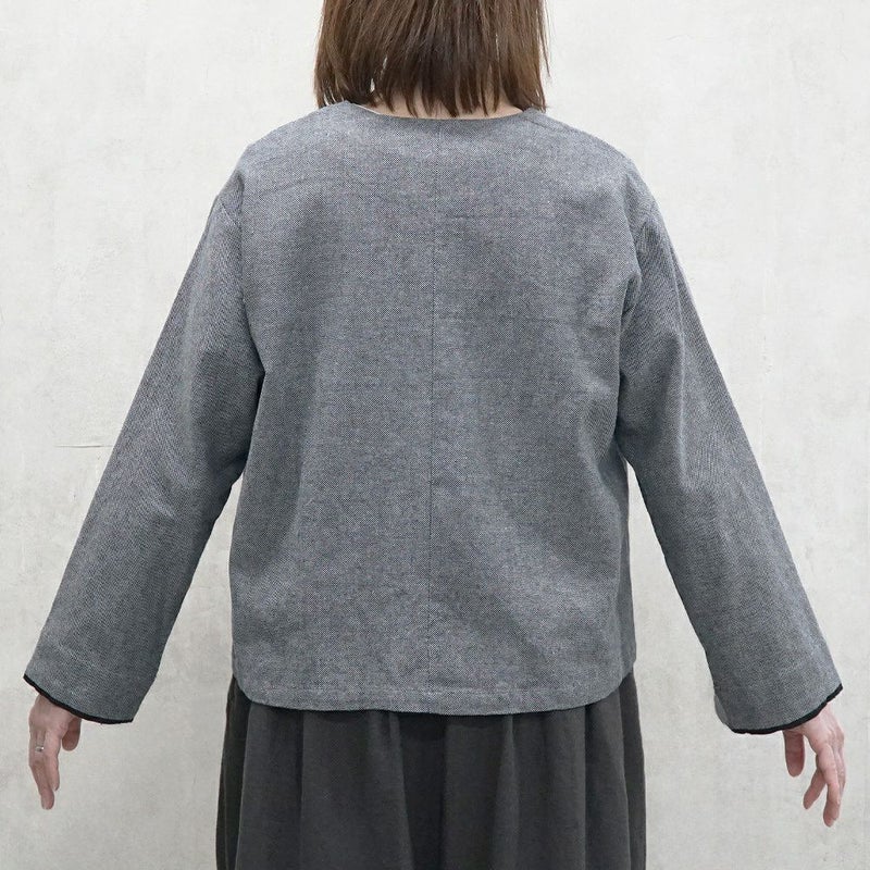 Branch m‘.,ブランチエム,ナチュラル,30代,40代,50代,60代,リネン,ゆったり,ジャケット,リネンジャケット,Vネックジャケット,Vネック,ショート丈,ショートジャケット,フォーマル,オケージョン,セットアップ