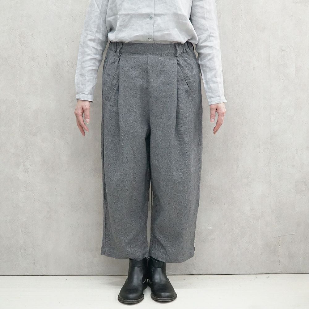 Branch m‘.,ブランチエム,ナチュラル,30代,40代,50代,60代,リネン,ゆったり,パンツ,テーパードパンツ,タックパンツ,フォーマル,オケージョン,セットアップ,テーパード