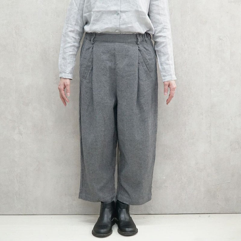 Branch m‘.,ブランチエム,ナチュラル,30代,40代,50代,60代,リネン,ゆったり,パンツ,テーパードパンツ,タックパンツ,フォーマル,オケージョン,セットアップ,テーパード