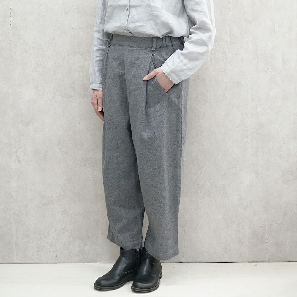 Branch m‘.,ブランチエム,ナチュラル,30代,40代,50代,60代,リネン,ゆったり,パンツ,テーパードパンツ,タックパンツ,フォーマル,オケージョン,セットアップ,テーパード